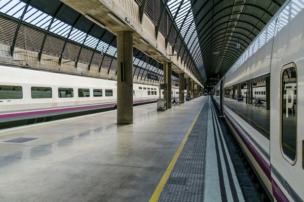 Gare du val de fontenay : guide complet rer a & e, aménagements et projets futurs